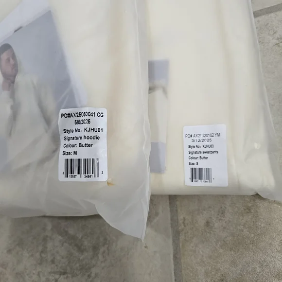 Butter Yellow Hooded Sweatshirt & Joggers Set - Medium/small - Picture 5 of 11